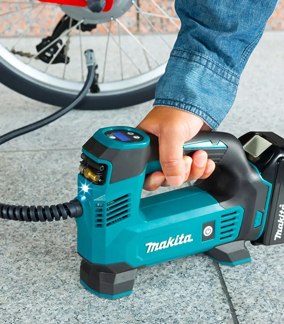 Makita - Akumulatorska zračna vazdušna pumpa DMP180Z 18 V LXT SOLO