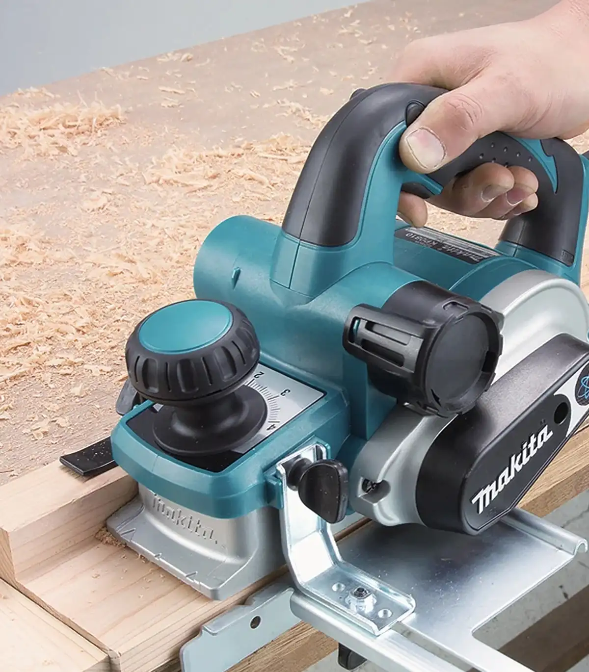 Makita - Blanja za utore KP0810C