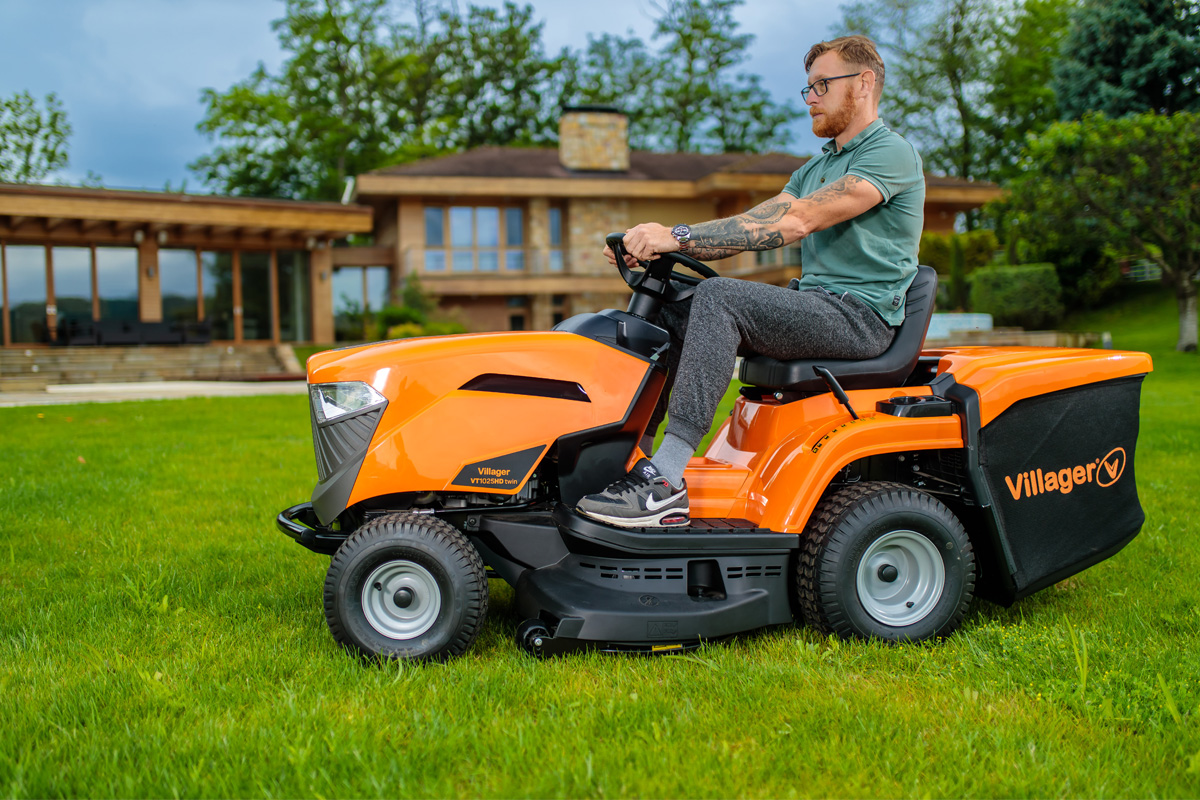 Traktor kosačica kosilica Villager VT 1025 HD Twin