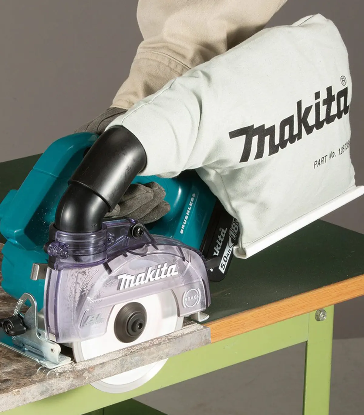 Makita - Akumulatorska rezalica (bez prašine) DCC500Z