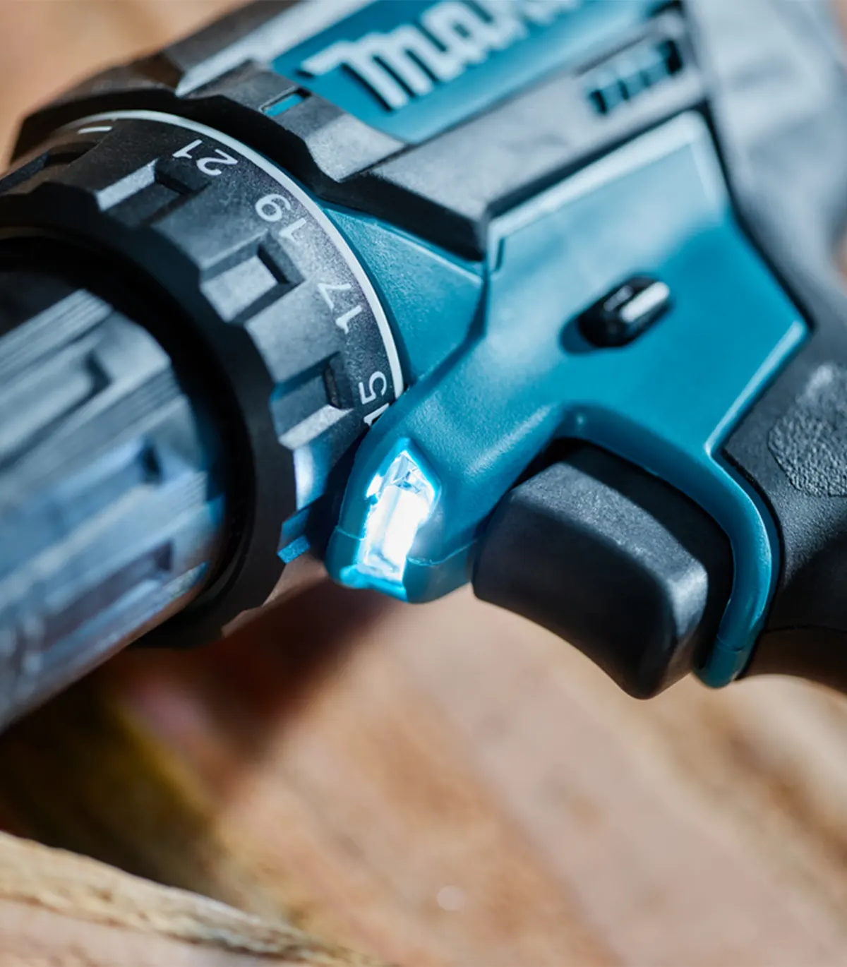 Makita - Akumulatorska bušilica-odvijač DDF482RT3J