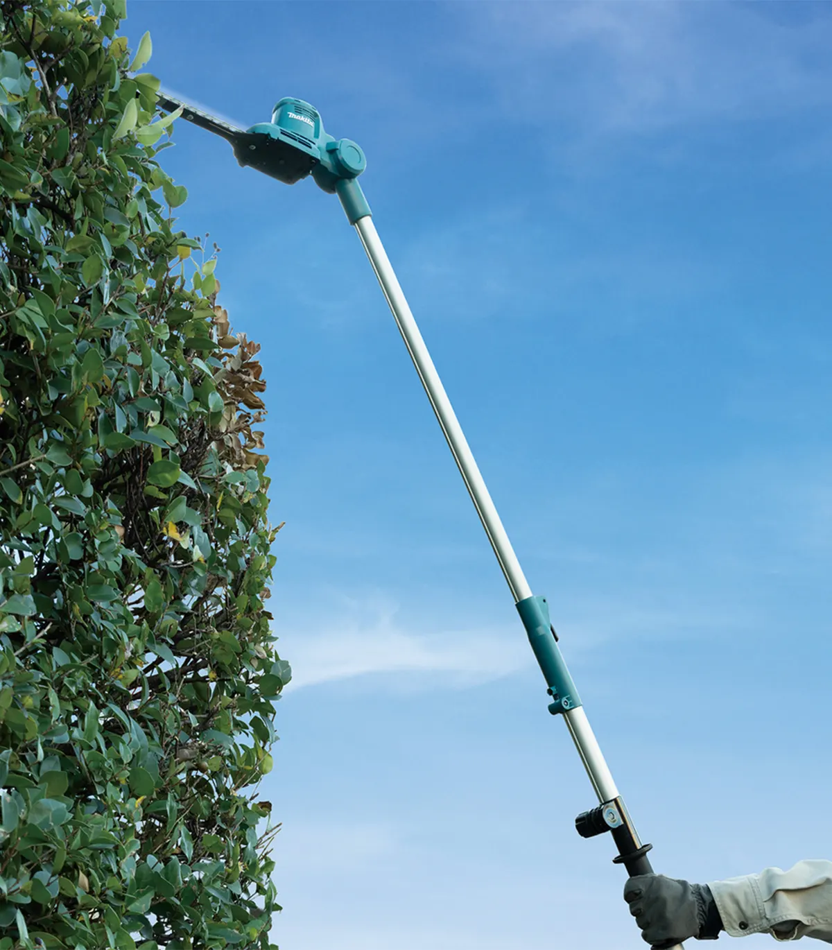 Makita - Akumulatorske teleskopske škare za živicu UN460WDZ 12 V SOLO